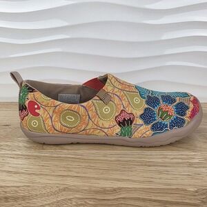 UIN Batik Flower Toledo I Shoes Womens Size 10.5 Canvas Slip On Art Print